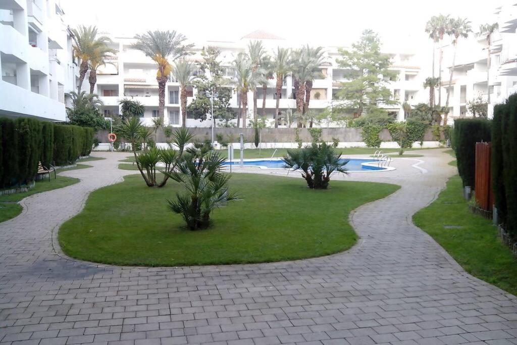 Bonito Apartamento De 3 Hab. Con Jardin Roses Exterior photo